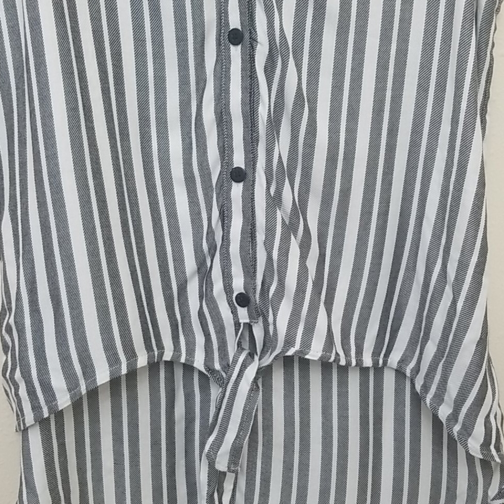 Sanctuary Striped Sleeveless Tie Front Tank Medium - Picture 2 of 6
